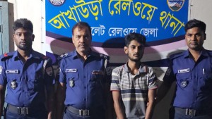 আনিসুর হত্যা: প্রধান আসামি রুদ্র গ্রেফতার আখাউড়া রেলওয়ে স্টেশন থেকে