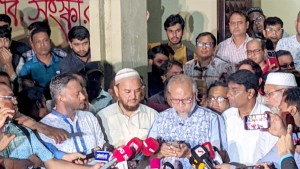 রাবিতে শিক্ষক লাঞ্ছনার ঘটনায় পূর্ণদিবস কর্মবিরতির ঘোষণা