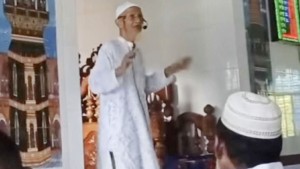 জুমার খুতবা দেয়ার সময় খতিবের মৃত্যু