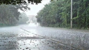 রাজধানীতে মুষলধারে বৃষ্টি শুরু