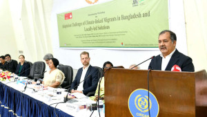 জলবায়ু অভিবাসীদের উন্নয়নপ্রক্রিয়ায় অন্তর্ভুক্তির আহ্বান তথ্যমন্ত্রীর