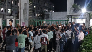 চট্টগ্রামে শিবিরের হামলার অভিযোগ, জাবিতে ছাত্রদলের বিক্ষোভ