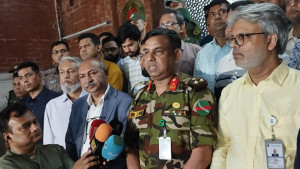 সাড়ে ৪ ঘণ্টা পর ঢামেক জরুরি বিভাগ চালু