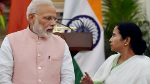 মোদির গলায় মাছের গল্প, বাঙালির মন পেতে হলদিয়ায় সরব