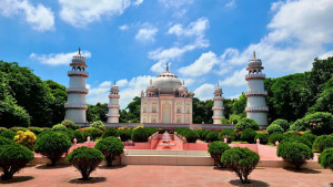 আগ্রার নয়, এবার দেখে আসতে পারেন বাংলার তাজমহল