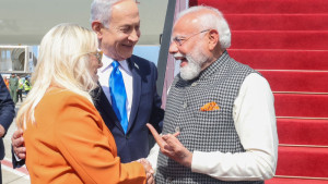 ‘ভাই’ সম্বোধন করে মোদীকে বরণ করলেন নেতানিয়াহু
