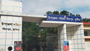 ভোটকেন্দ্রের সিসি ক্যামেরা চুরি!