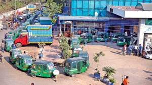 এলএনজি সরবরাহ ব্যাহত, রাজধানীজুড়ে তীব্র গ্যাস সংকট