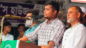 'দেশ গড়ার পরিবর্তে কার্ড বিতরণ, বেকারত্বকে উৎসাহ দিচ্ছে সরকার'