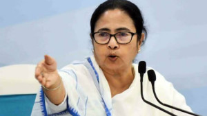 হাদি হত্যায় মুখ খুললে বাংলাদেশ উত্তাল হবে: মমতা