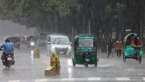 সকাল ৯টার মধ্যে ঢাকাসহ ১৮ জেলায় ঝড়-বৃষ্টির পূর্বাভাস