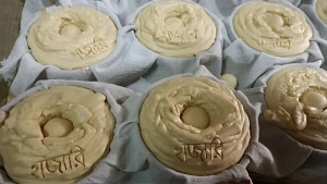 মানিকগঞ্জের ঐতিহ্য হাজারি গুড় এবার জিআই স্বীকৃত