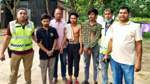 মোহাম্মদপুরের কুখ্যাত ছিনতাইকারী আকাশ গ্রেপ্তার