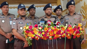 রাজধানীতে ১৯ এআই ক্যামেরায় এ পর্যন্ত ১৫০০ মামলা: ডিএমপি কমিশনার