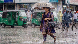 ঢাকাসহ ৮ জেলায় ঝোড়ো হাওয়া ও বজ্রবৃষ্টির সতর্কতা