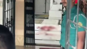 খুলনায় মসজিদে ঢুকে গুলি, আহত ২