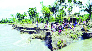 নদীভাঙন ও গ্রামীণ উদ্বাস্তু জীবনের গল্প: অস্তিত্বের তলিয়ে যাওয়া আখ্যান