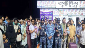 ডুবোচরে আটকা লঞ্চ, ১৭ ঘণ্টা পর উদ্ধার