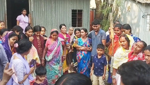মাদারীপুরে পুলিশের স্ত্রীকে পিটিয়ে হত্যা, গ্রেপ্তার ৩