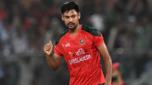 দ্য হান্ড্রেডে ১ কোটি ৬৪ লাখ টাকায় বিক্রি মুস্তাফিজ