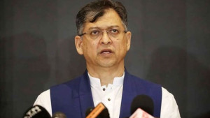 জামায়াতকে ডেপুটি স্পিকারের প্রস্তাব দিয়ে উদারতা দেখিয়েছেন, মন্তব্য স্বরাষ্ট্রমন্ত্রীর