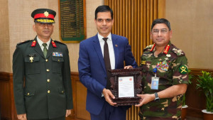 নেপাল রাষ্ট্রদূতের সঙ্গে সৌজন্য সাক্ষাৎ সেনাপ্রধানের