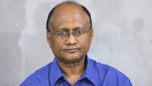 নির্বাচিত সরকারের প্রত্যাশা পূরণে পদত্যাগ করেছেন দুদক চেয়ারম্যান