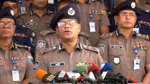 পুলিশ হত্যাসহ সব ঘটনার আইনি ব্যবস্থা নেয়া হবে: আইজিপি