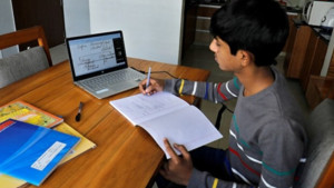স্কুল-কলেজে সপ্তাহে ৩ দিন অনলাইন ক্লাস