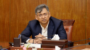 গণভোটের রায়কে সম্মান দিতে আগে সংসদে যেতে হবে : স্বরাষ্ট্রমন্ত্রী