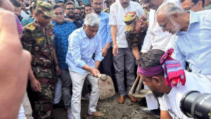 ভবদহের জলাবদ্ধতা নিরসনে খাল খনন উদ্বোধন করলেন জ্বালানি প্রতিমন্ত্রী