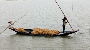 ৮ নদীর পানি বিপৎসীমার ওপর, হতে পারে বন্যা