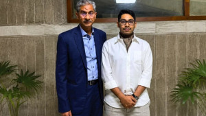 ৩২ লাখ টাকার গরু ক্রয়, যা জানালেন পানিসম্পদমন্ত্রীর ছেলে