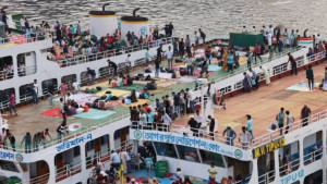 ঈদের বাড়তি চাপ সামলাতে নামছে বিশেষ লঞ্চ